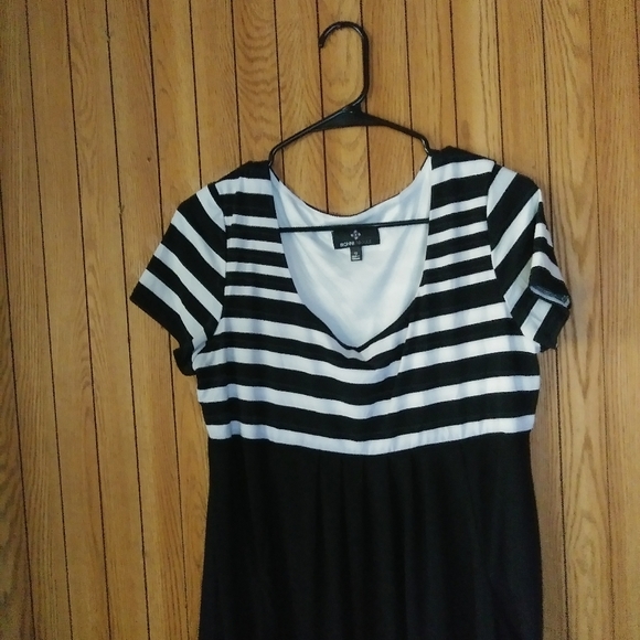 Ronni Nicole Dress Size 12 - Picture 3 of 8